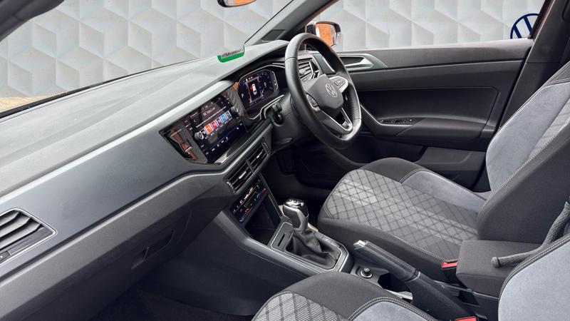 Used Volkswagen Polo 2023 for sale - 76117629: Photo 2