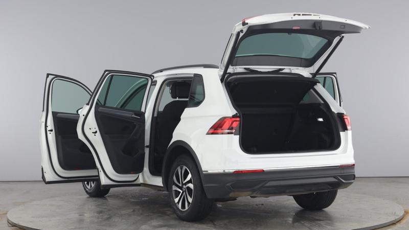 Used Volkswagen Tiguan 2022 for sale - 76433855: Photo 11