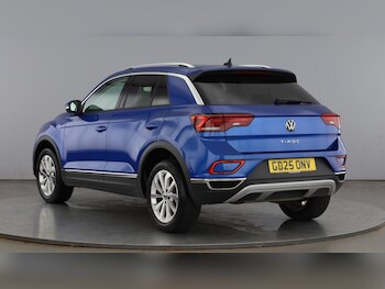 Used Volkswagen T-Roc 2025 for sale - 79025160: Photo