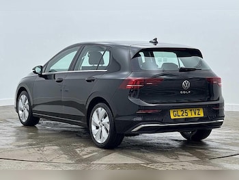 Used Volkswagen Golf 2025 for sale - 78042234: Photo