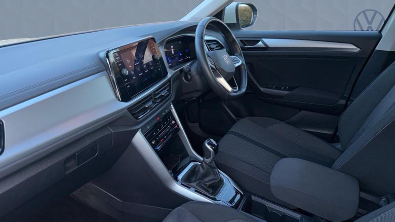 Used Volkswagen T-Roc 2023 for sale - 76382190: Photo 2