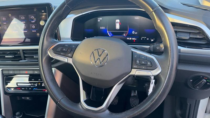 Used Volkswagen T-Roc 2023 for sale - 76382190: Photo 25