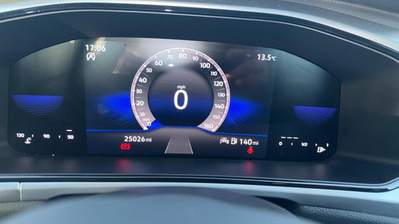 Used Volkswagen T-Roc 2023 for sale - 76382190: Photo 35