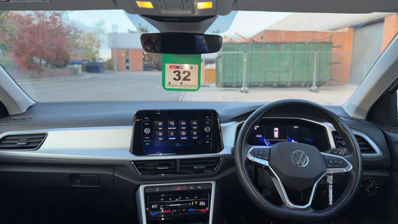 Used Volkswagen T-Roc 2023 for sale - 76382190: Photo 8