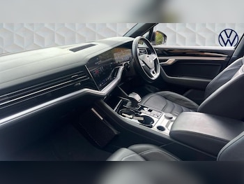 Used Volkswagen Touareg 2019 for sale - 76452759: Photo