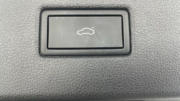 Used Volkswagen Tiguan 2023 for sale - 76008639: Photo 34