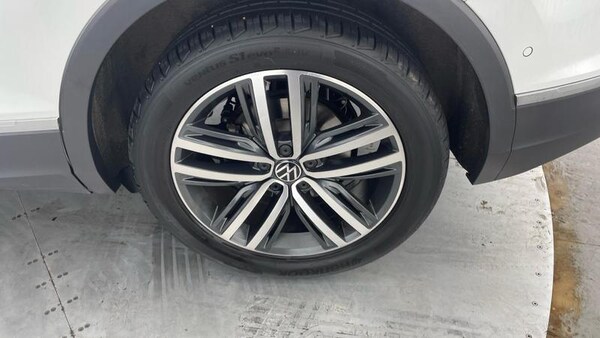 Used Volkswagen Tiguan 2023 for sale - 76008639: Photo 36