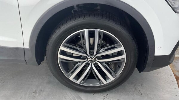 Used Volkswagen Tiguan 2023 for sale - 76008639: Photo 5