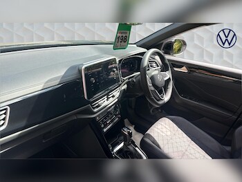 Used Volkswagen T-Roc 2025 for sale - 78757429: Photo