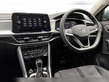 Used Volkswagen T-Roc 2025 for sale - 76467758: Photo