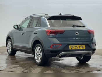 Used Volkswagen T-Roc 2025 for sale - 76467758: Photo