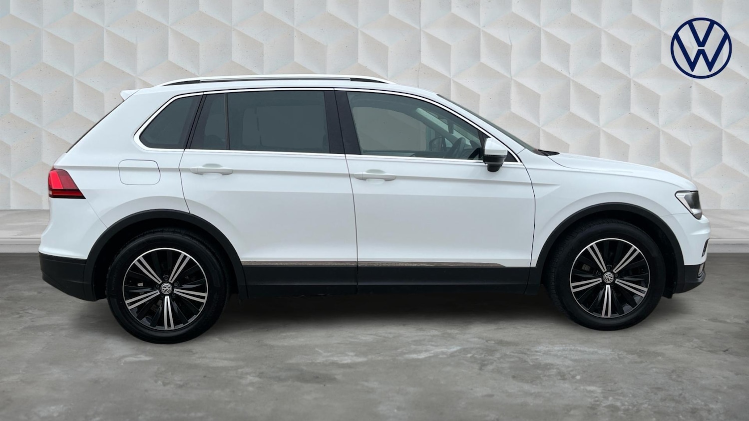 Used Volkswagen Tiguan 2019 for sale - 77991873: Photo 4