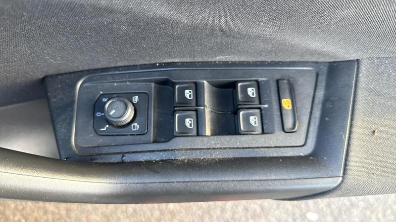 Used Volkswagen T-Roc 2023 for sale - 76603527: Photo 19