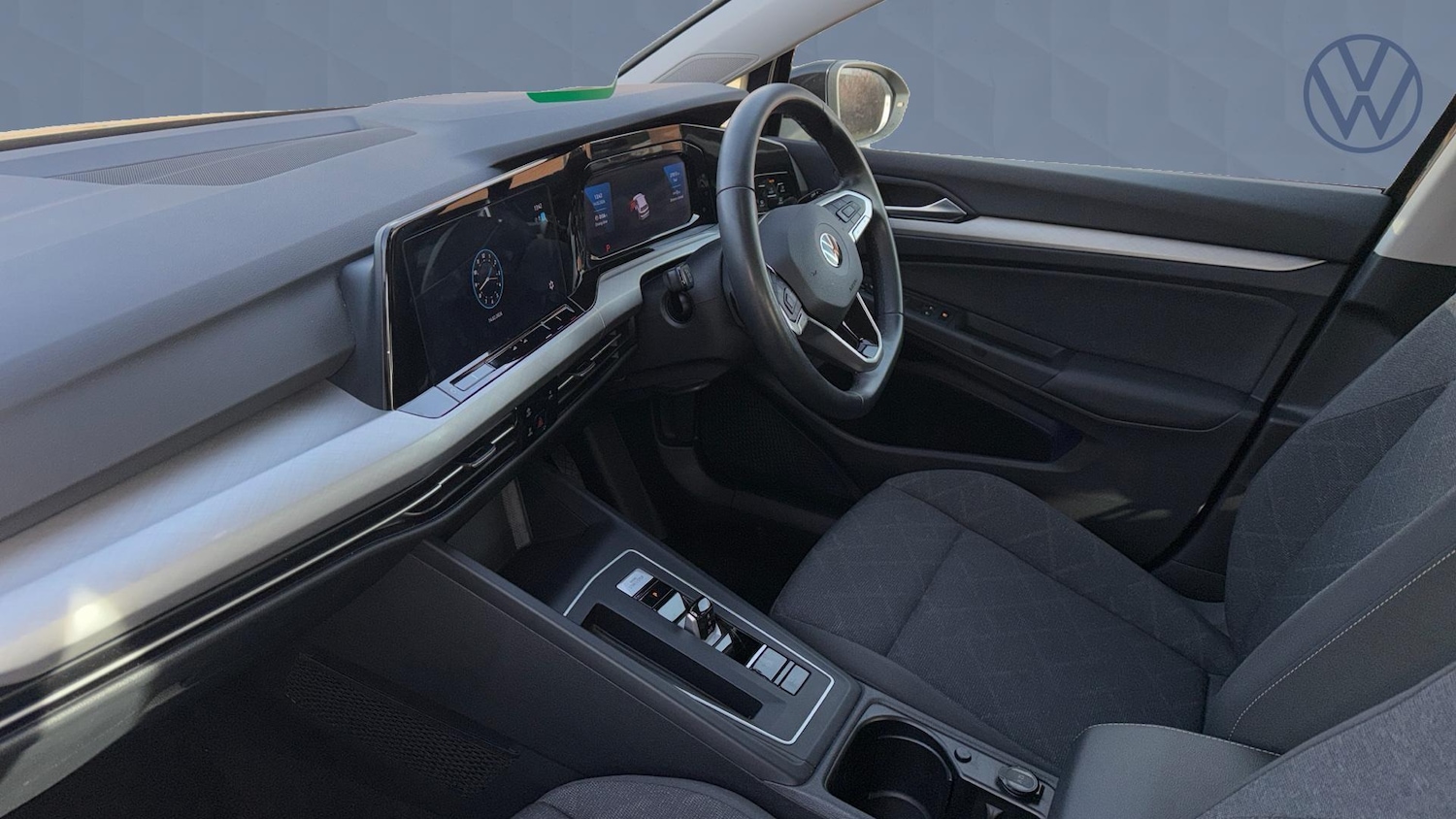 Used Volkswagen Golf 2023 for sale - 77602322: Photo 2