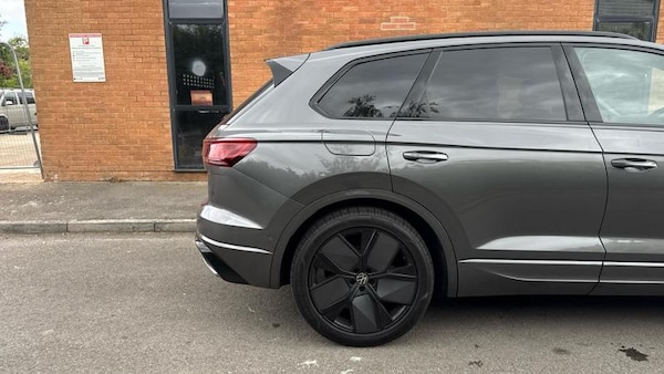 Used Volkswagen Touareg 2025 for sale - 74232296: Photo 16