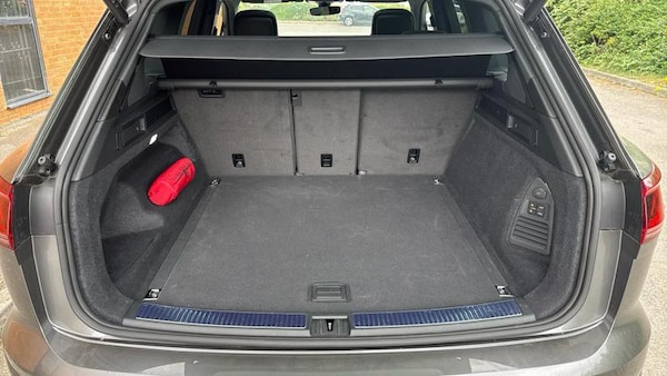Used Volkswagen Touareg 2025 for sale - 74232296: Photo 25