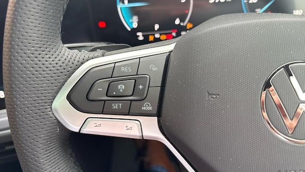 Used Volkswagen Touareg 2025 for sale - 74232296: Photo 31