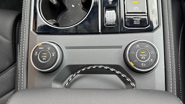 Used Volkswagen Touareg 2025 for sale - 74232296: Photo 35