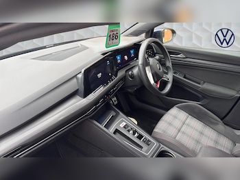 Used Volkswagen Golf 2021 for sale - 77781945: Photo