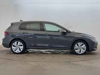 Used Volkswagen Golf 2024 for sale - 75766697: Photo
