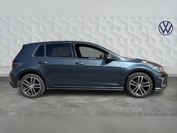 Used Volkswagen Golf 2020 for sale - 78155551: Photo