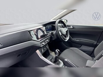 Used Volkswagen Polo 2024 for sale - 77718180: Photo