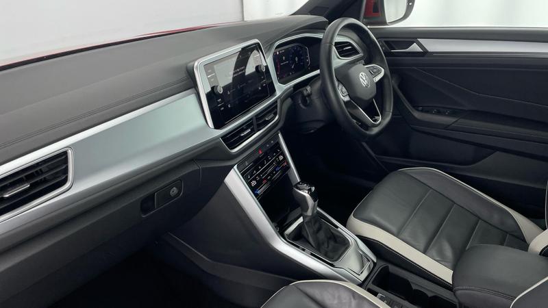 Used Volkswagen T-Roc 2022 for sale - 75997356: Photo 2