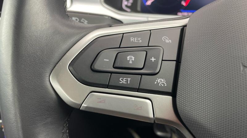 Used Volkswagen T-Roc 2022 for sale - 75997356: Photo 23
