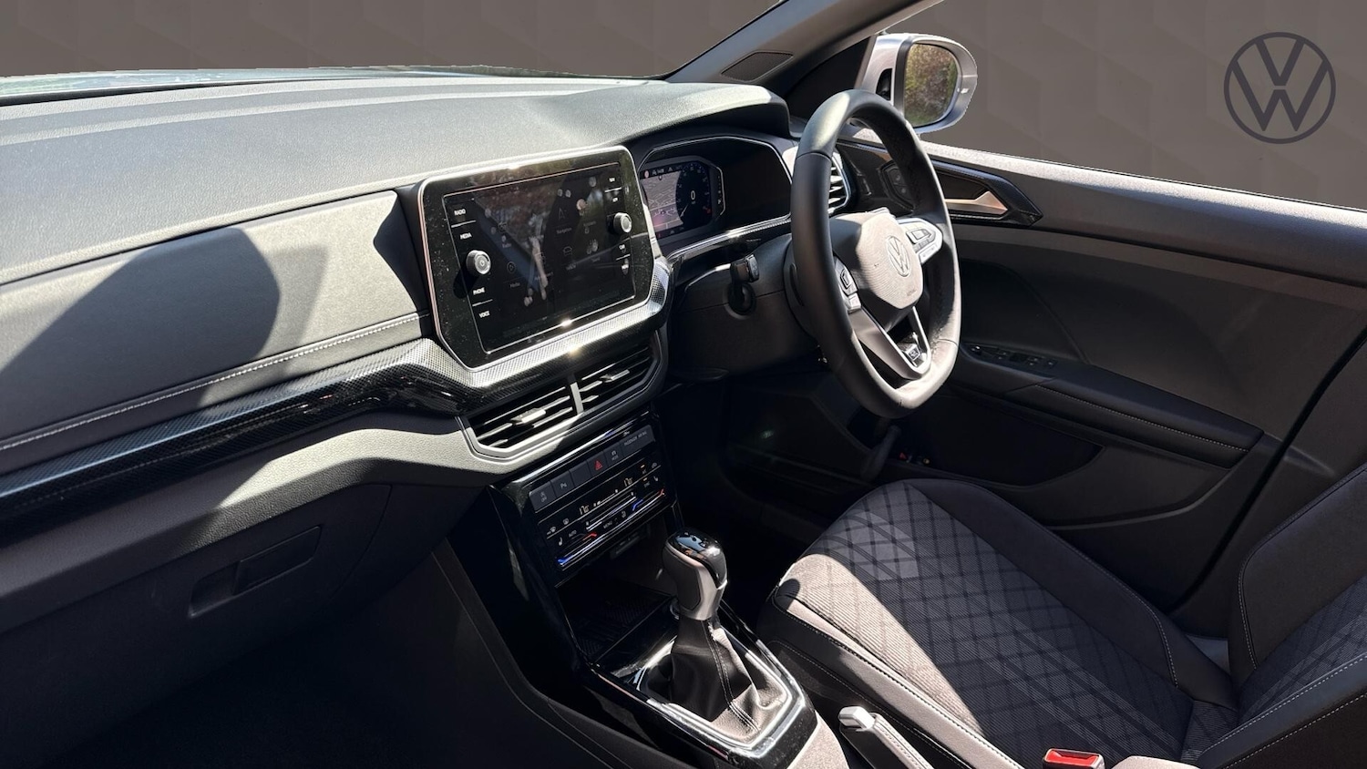 Used Volkswagen T-Cross 2026 for sale - 78155547: Photo 2