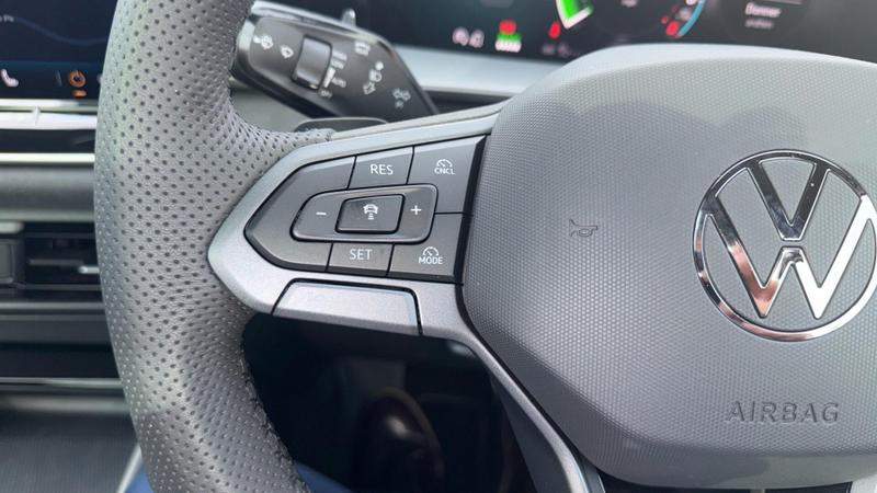 Used Volkswagen Touran 2025 for sale - 76117646: Photo 32