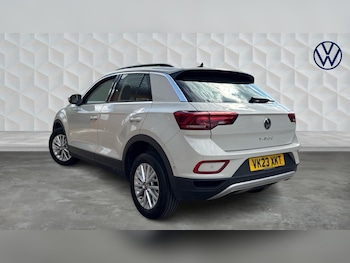 Used Volkswagen T-Roc 2023 for sale - 78392888: Photo