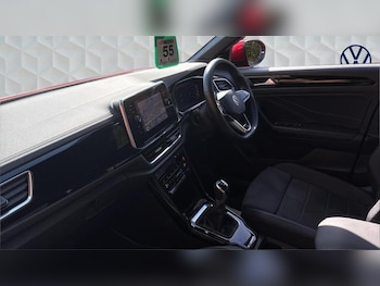 Used Volkswagen T-Roc 2022 for sale - 76028156: Photo 2