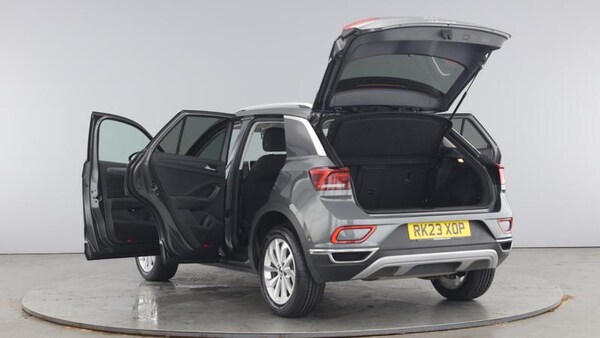 Used Volkswagen T-Roc 2023 for sale - 75541927: Photo 11