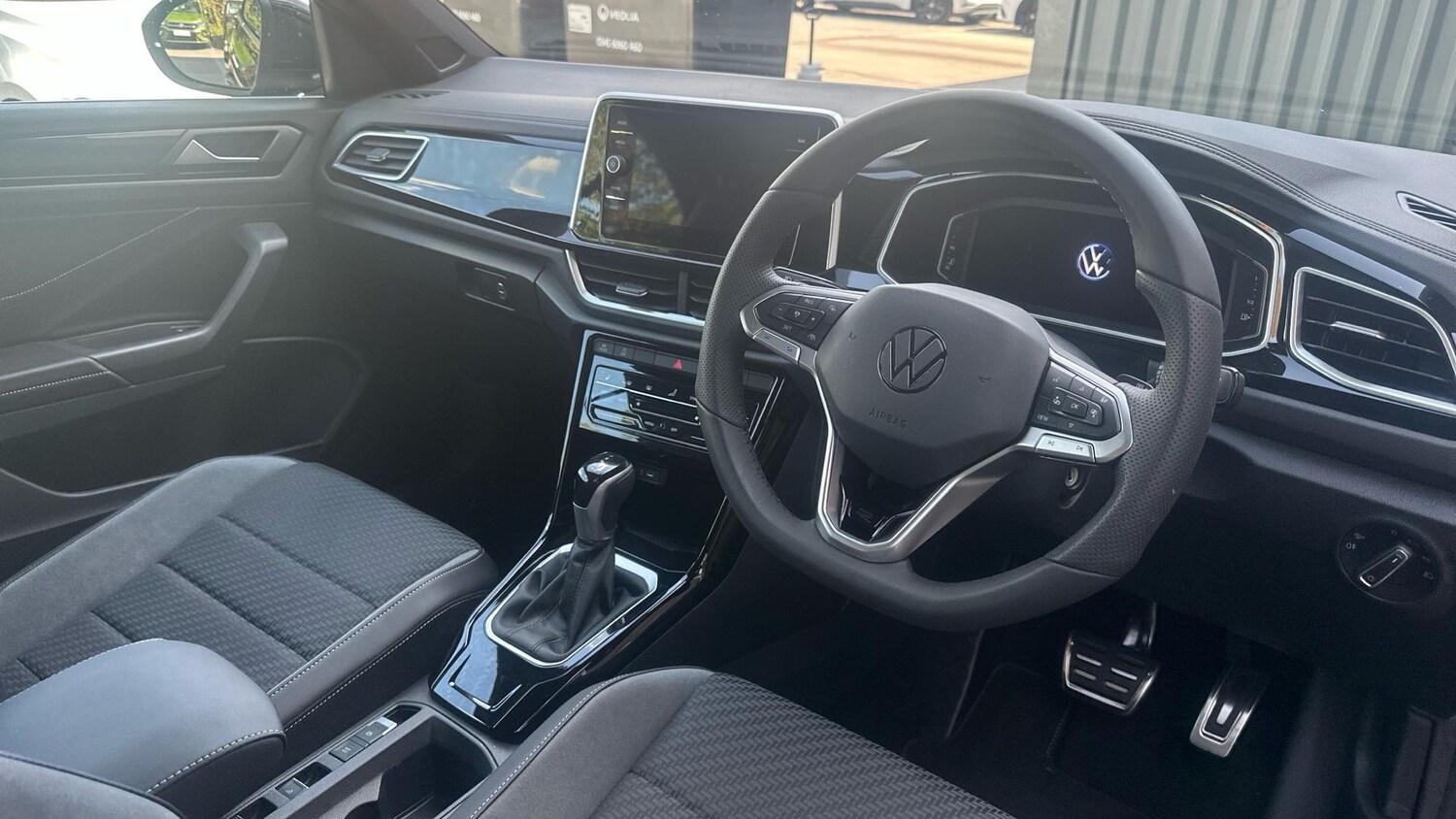 Used Volkswagen T-Roc 2025 for sale - 77506351: Photo 6