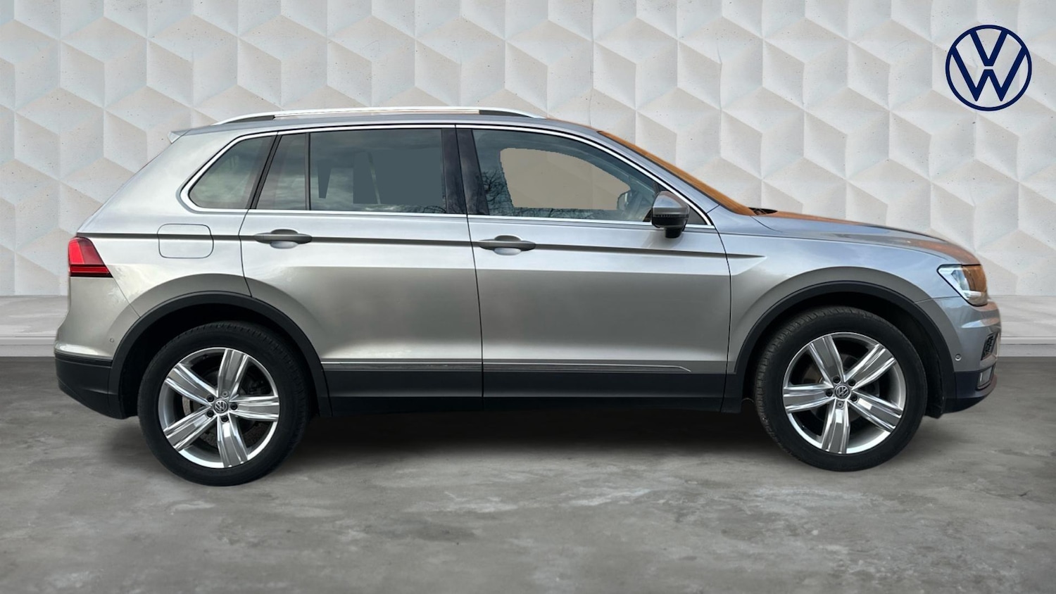 Used Volkswagen Tiguan 2020 for sale - 77506379: Photo 4