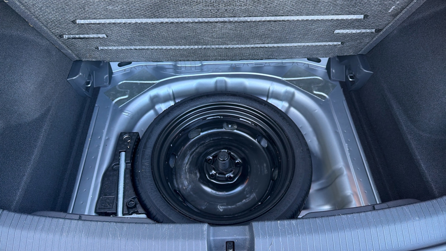 Used Volkswagen T-Roc 2023 for sale - 78135106: Photo 13