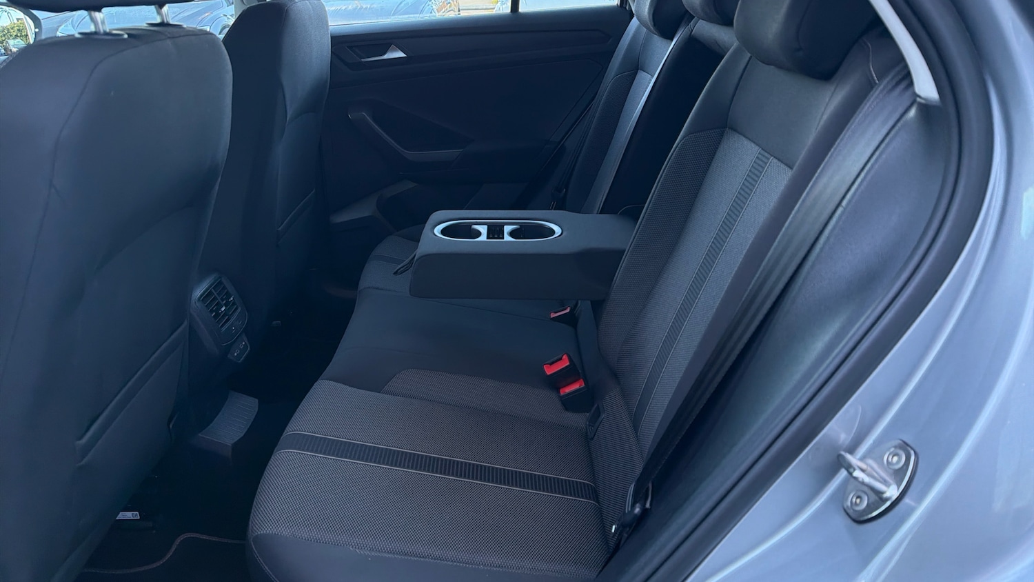 Used Volkswagen T-Roc 2023 for sale - 78135106: Photo 18