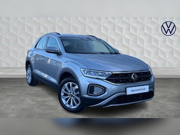Used Volkswagen T-Roc 2023 for sale - 78135106: Photo