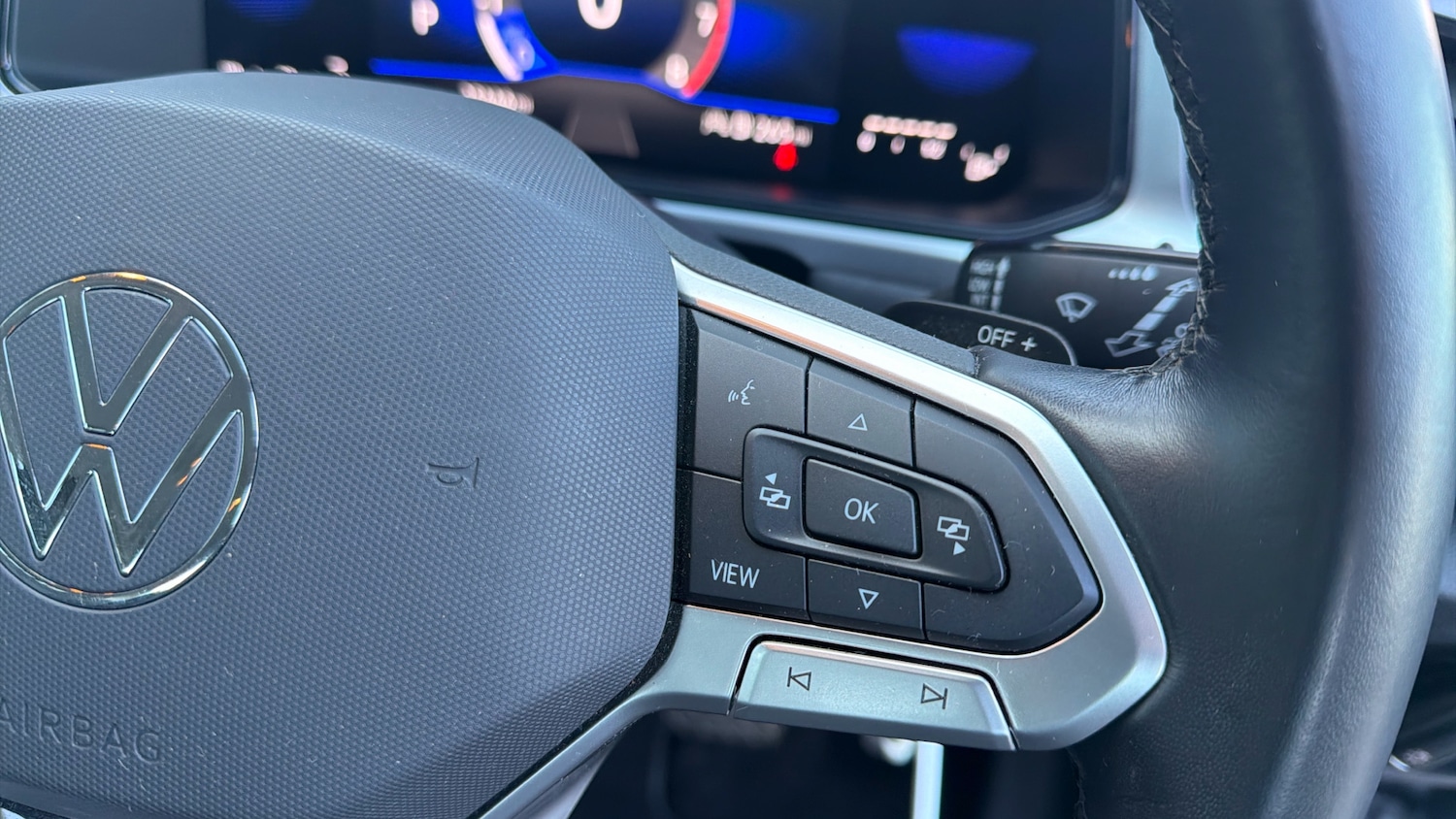 Used Volkswagen T-Roc 2023 for sale - 78135106: Photo 25