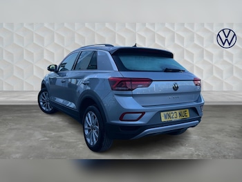Used Volkswagen T-Roc 2023 for sale - 78135106: Photo