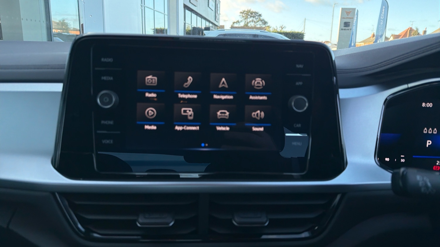 Used Volkswagen T-Roc 2023 for sale - 78135106: Photo 8