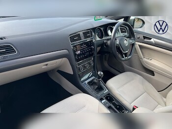 Used Volkswagen Golf 2019 for sale - 78373828: Photo