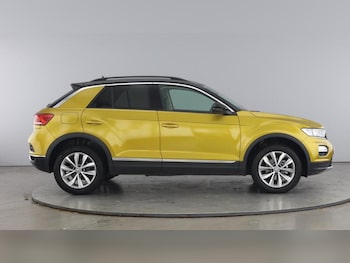 Used Volkswagen T-Roc 2020 for sale - 75504842: Photo