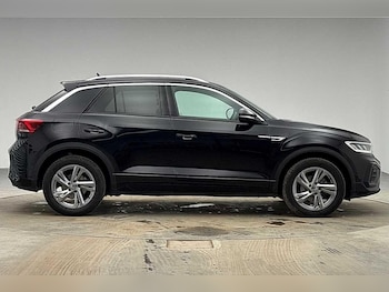 Used Volkswagen T-Roc 2025 for sale - 78042224: Photo