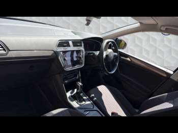 Used Volkswagen Tiguan Allspace 2024 for sale - 74845833: Photo