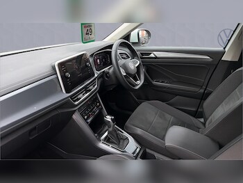 Used Volkswagen T-Roc 2024 for sale - 77766633: Photo