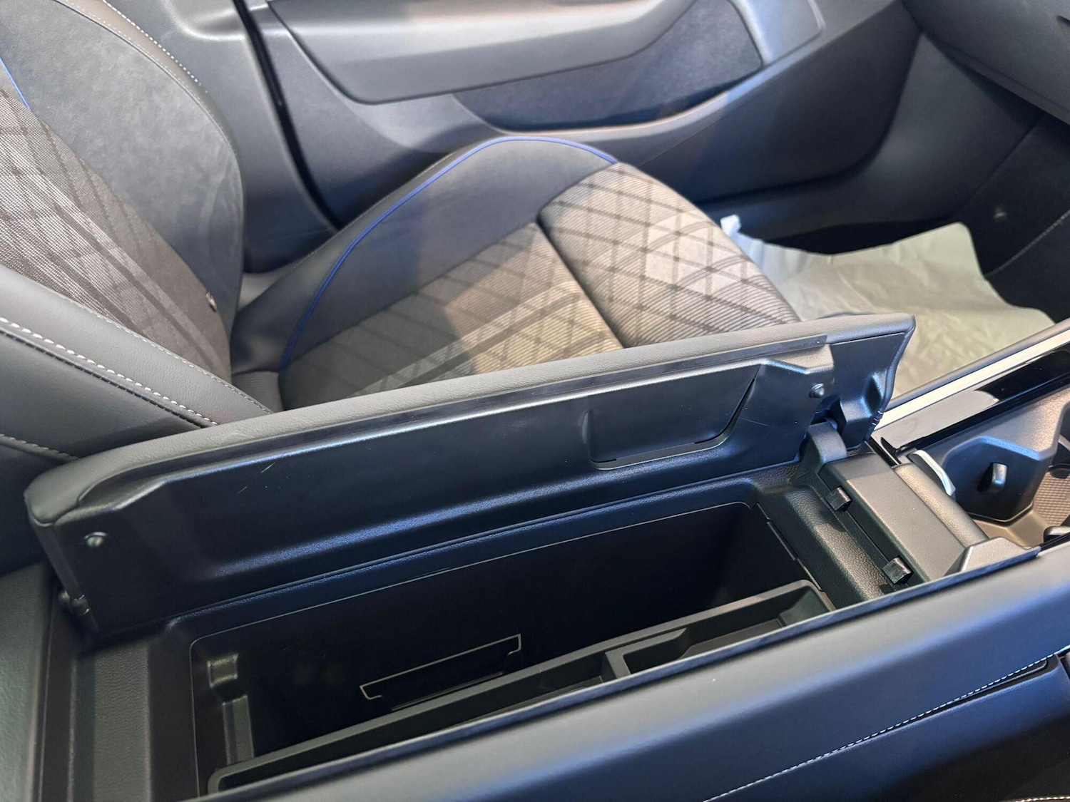 Used Volkswagen Passat for sale - 78202236: Photo 22