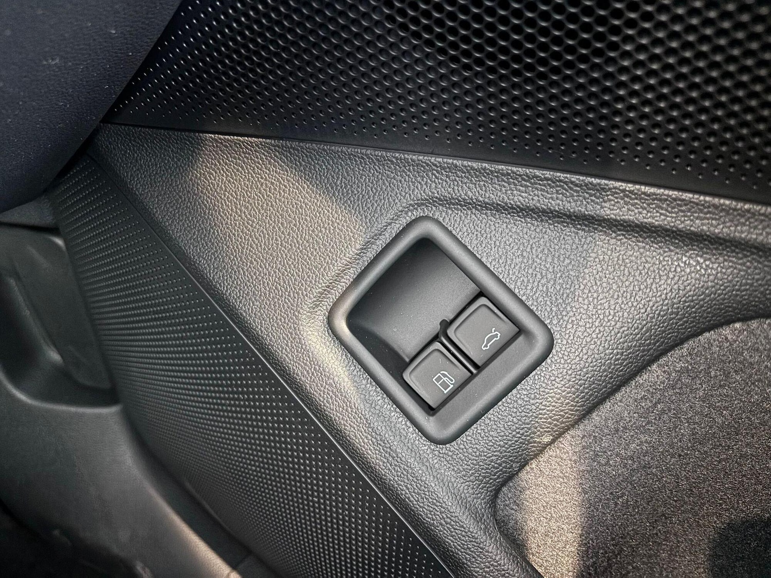 Used Volkswagen Passat for sale - 78202236: Photo 25