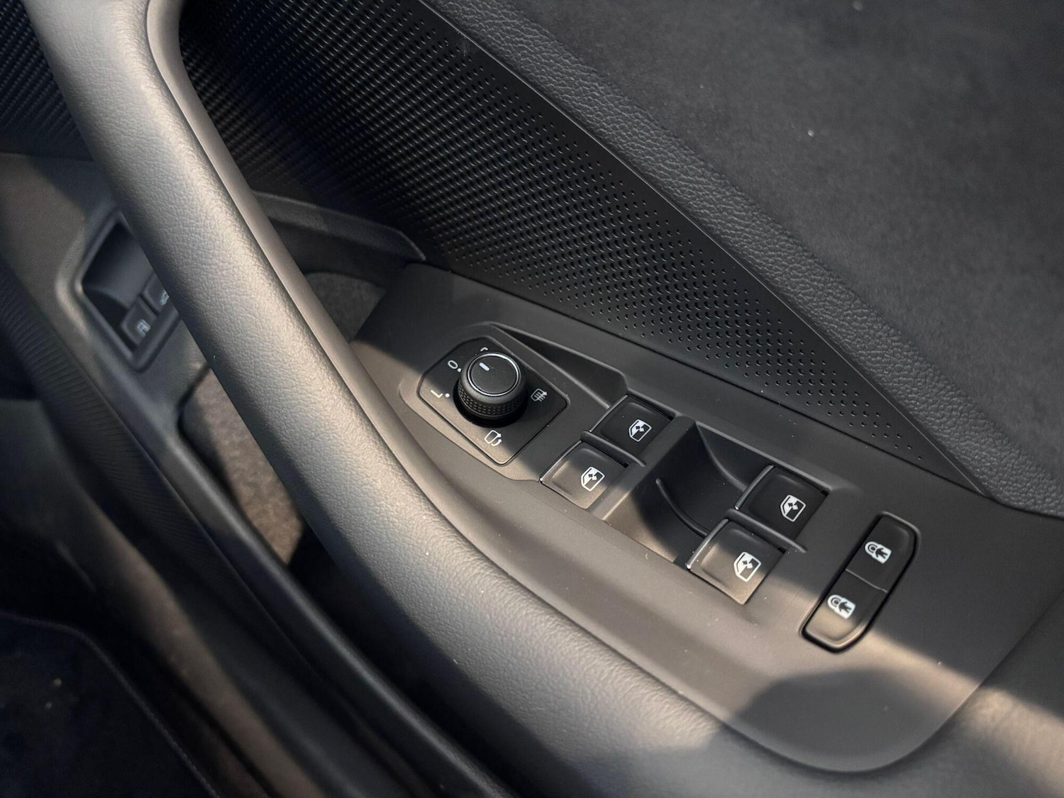 Used Volkswagen Passat for sale - 78202236: Photo 30