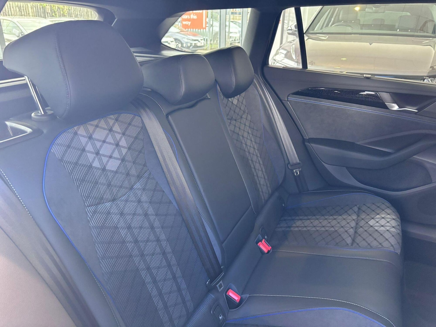 Used Volkswagen Passat for sale - 78202236: Photo 32